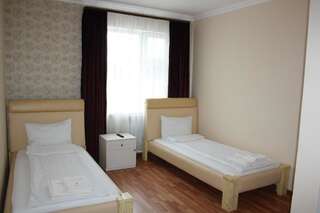 Гостиница XLcomplex Яхрома Стандартный двухместный номер с 2 отдельными кроватями-5